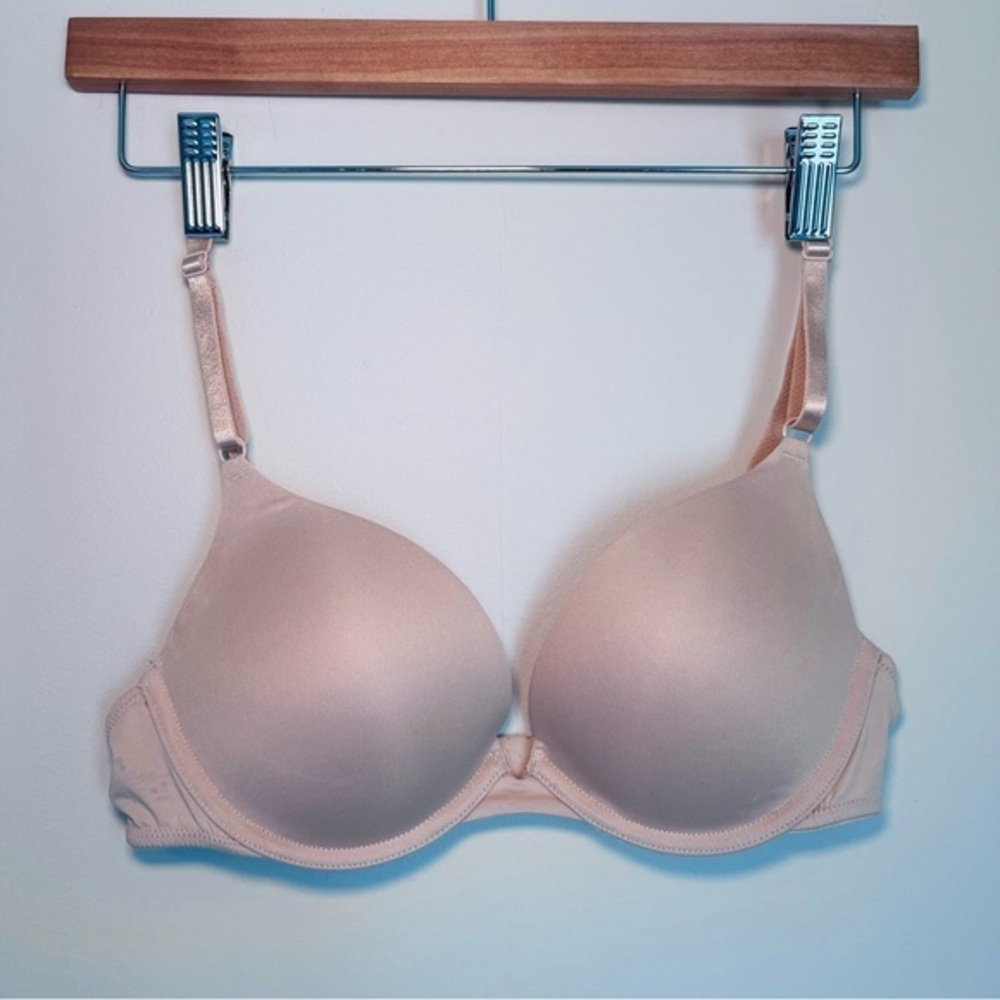 Maidenform Cream Seamless Bra with Molded Cups
